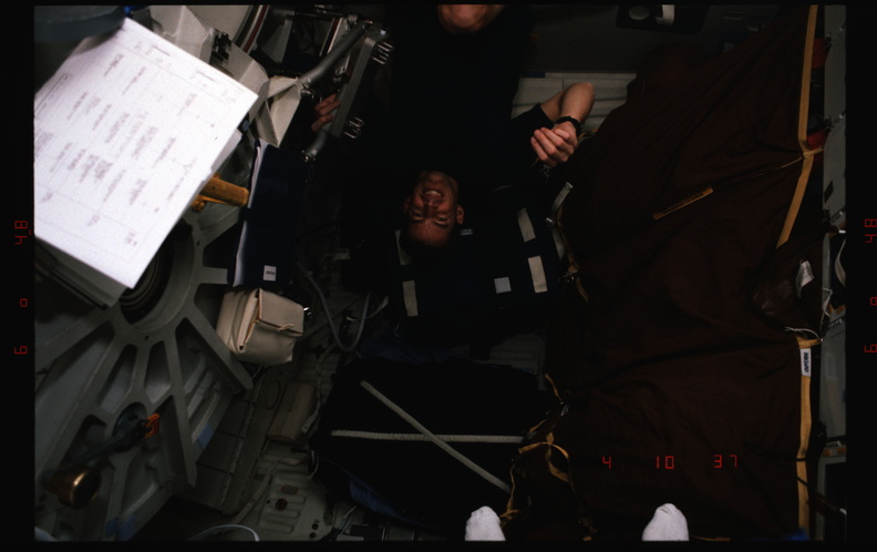STS063-310-026.jpg
