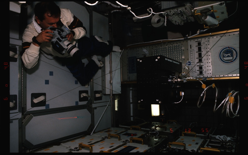 STS063-312-007.jpg