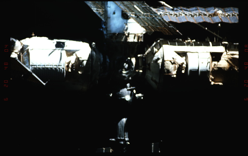 STS063-316-009.jpg