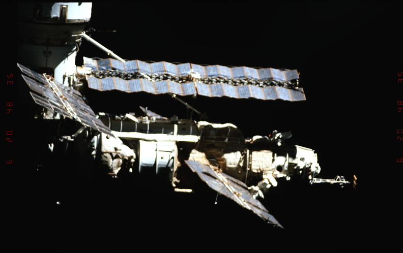 STS063-316-023.jpg