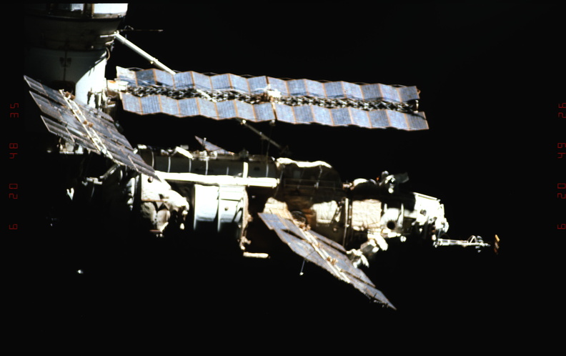 STS063-316-024.jpg