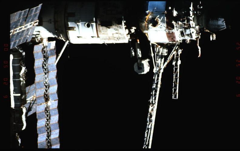 STS063-316-036.jpg