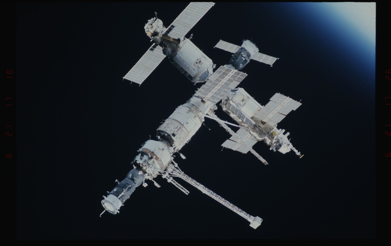STS063-318-026.jpg