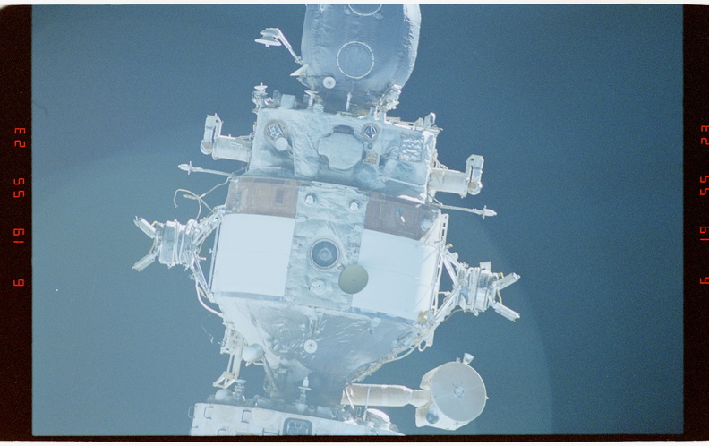 STS063-32-008.jpg