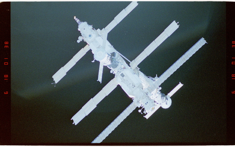 STS063-53-001.jpg