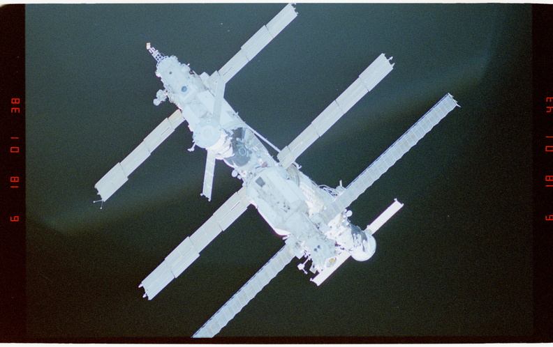 STS063-53-003.jpg