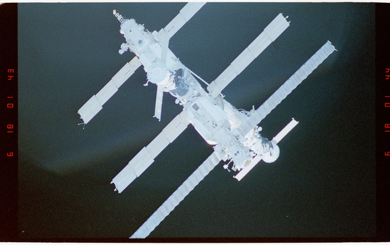 STS063-53-004.jpg