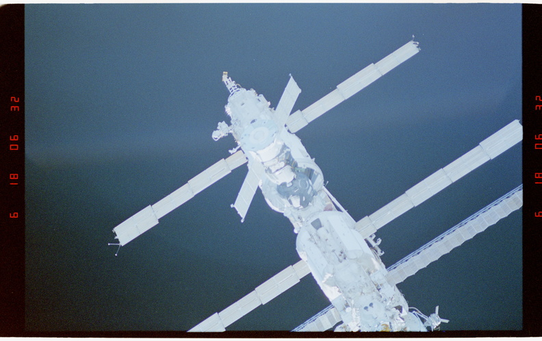 STS063-53-019.jpg