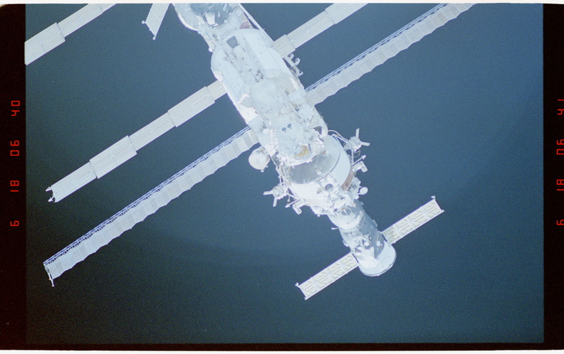 STS063-53-022.jpg