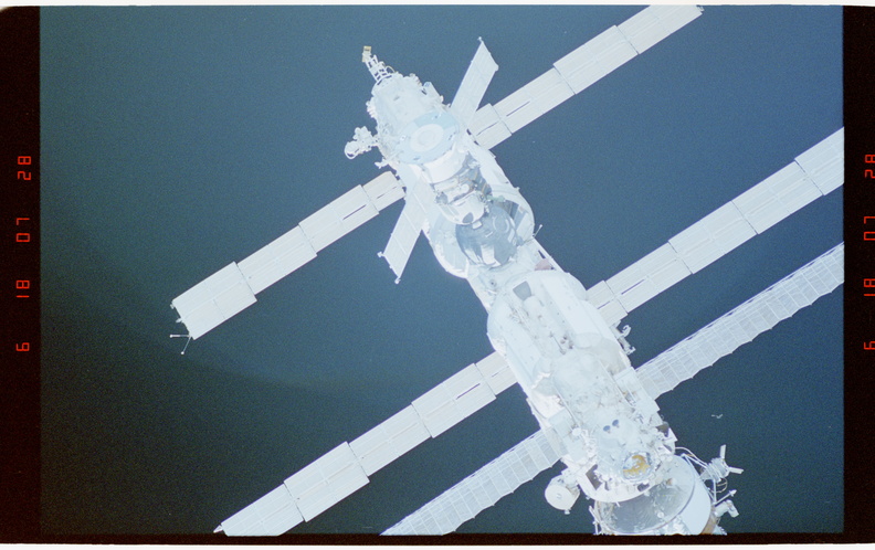 STS063-53-028.jpg