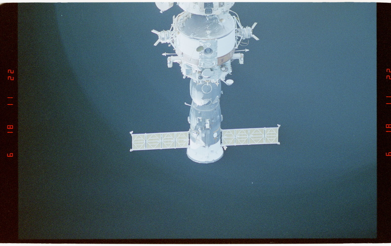 STS063-53-031.jpg