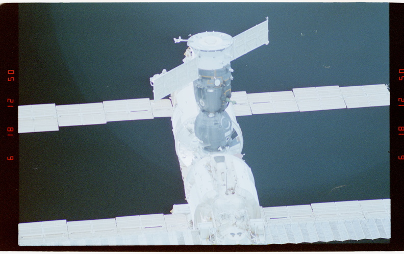 STS063-54-005.jpg