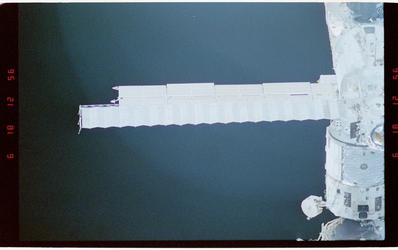 STS063-54-010.jpg