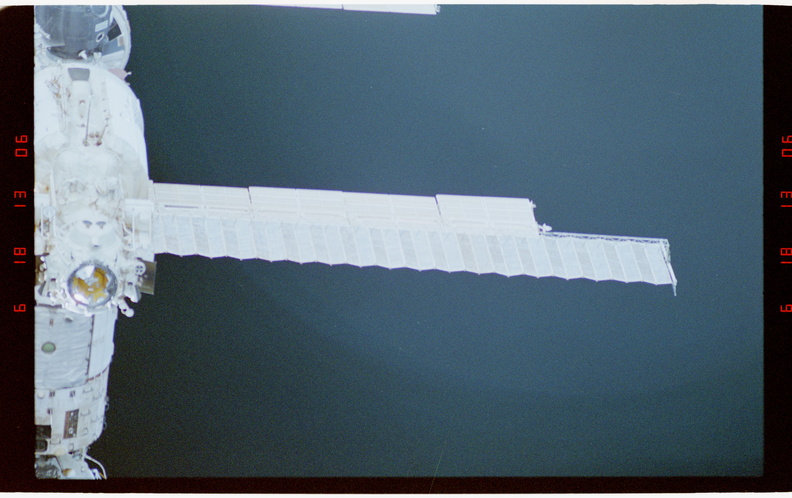 STS063-54-013.jpg