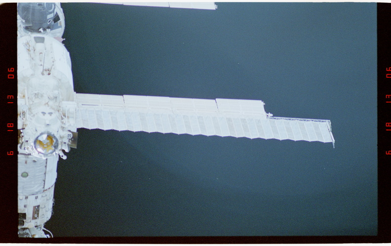 STS063-54-014.jpg