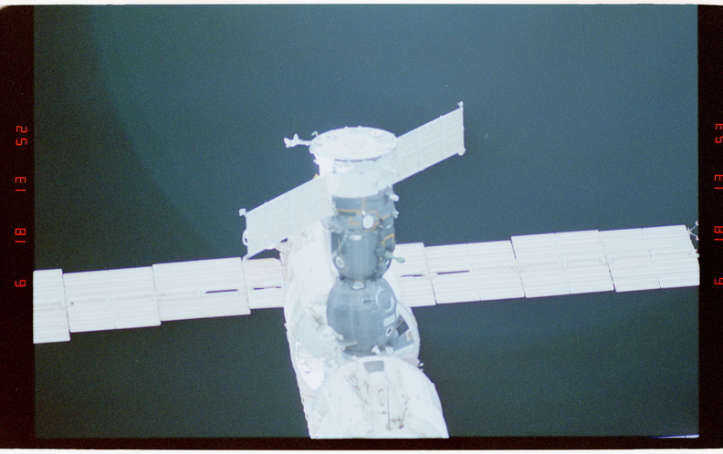 STS063-54-032.jpg
