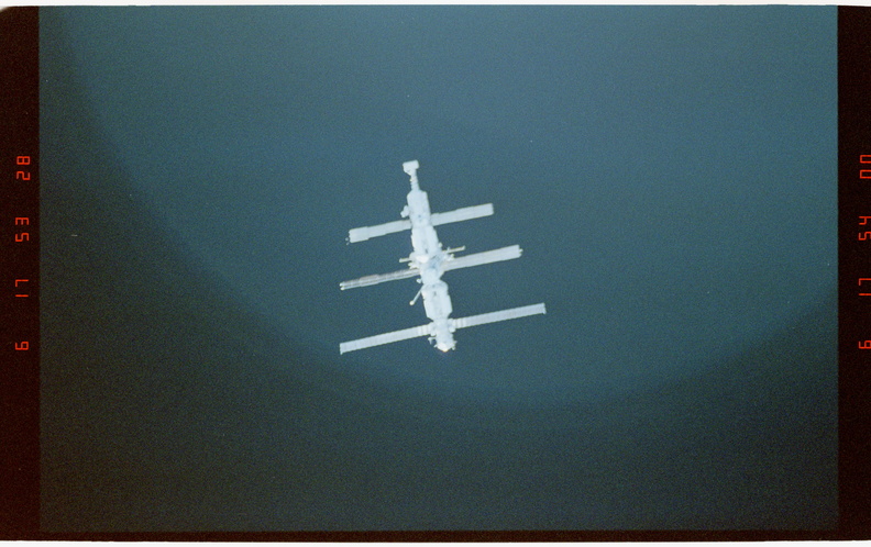 STS063-57-001.jpg