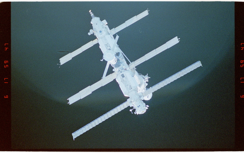 STS063-57-030.jpg
