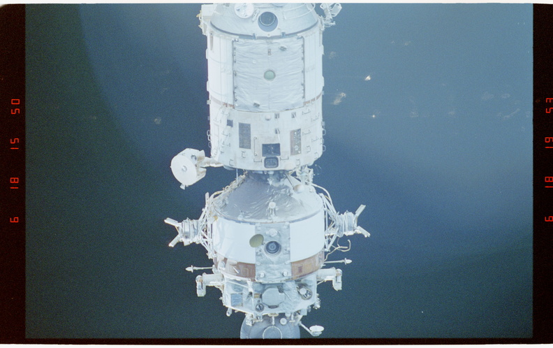 STS063-58-006.jpg