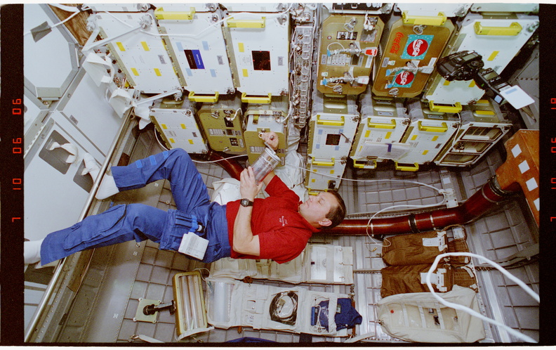 STS063-68-018.jpg