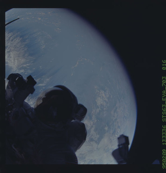 STS063-703-016.jpg