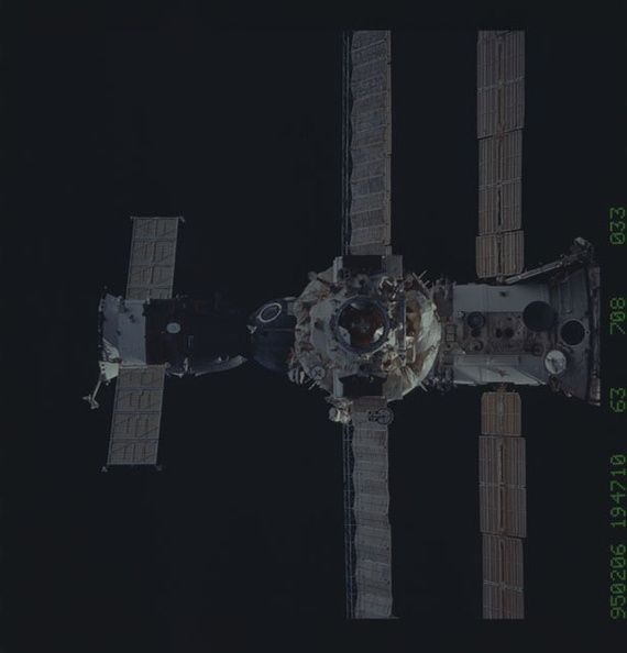 STS063-708-033.jpg