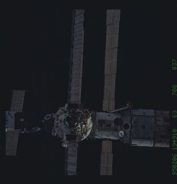 STS063-708-037.jpg