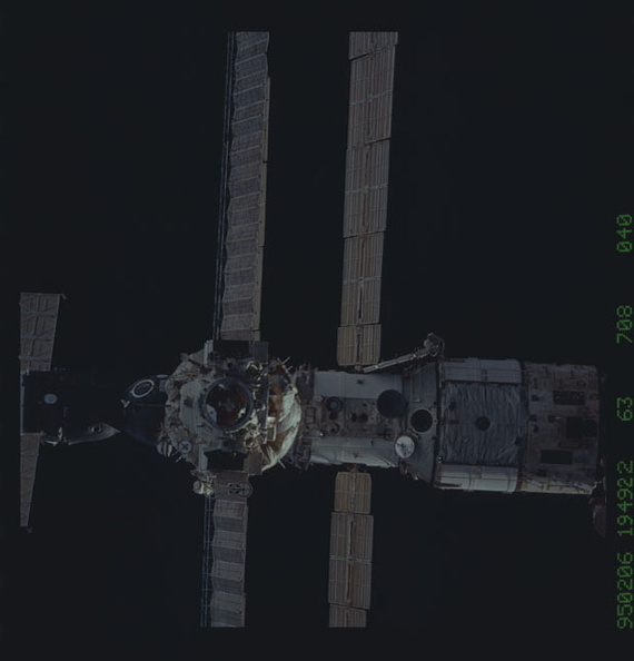 STS063-708-040.jpg