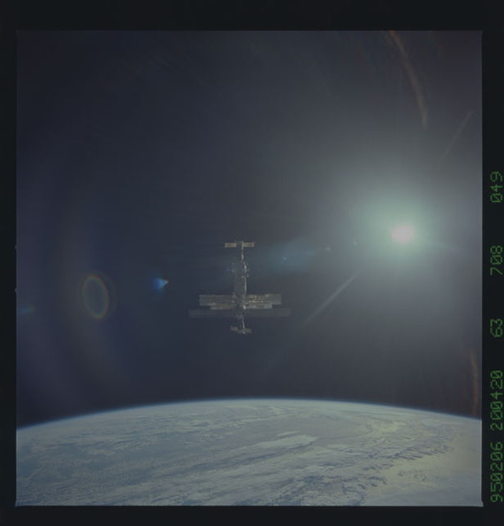 STS063-708-049.jpg