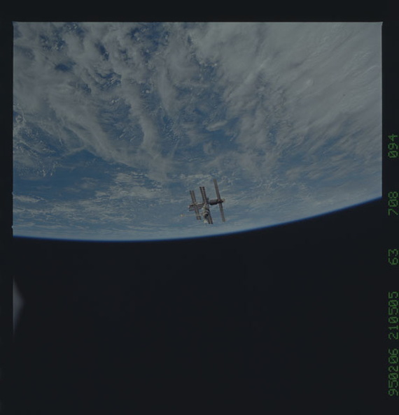 STS063-708-094.jpg