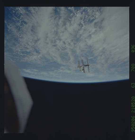 STS063-708-096.jpg