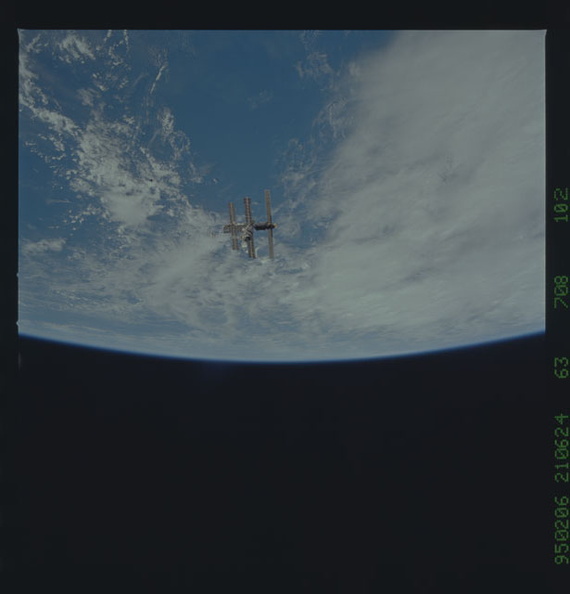 STS063-708-102.jpg