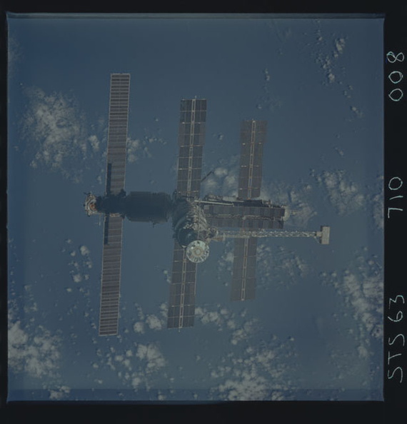 STS063-710-008.jpg