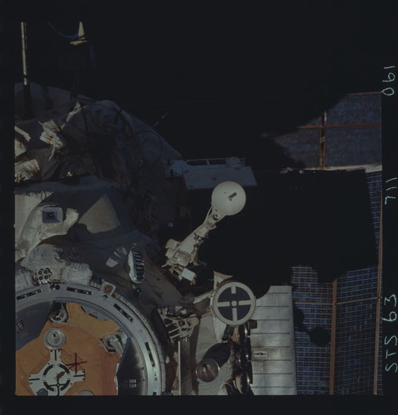 STS063-711-061.jpg