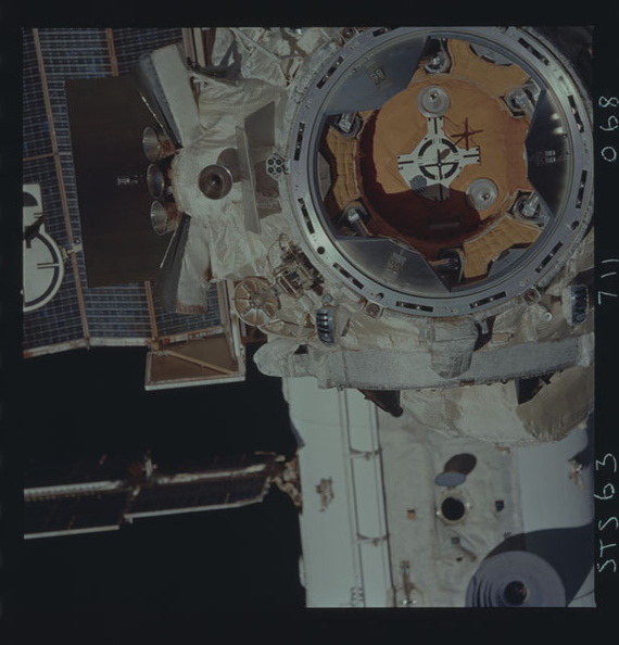 STS063-711-068.jpg