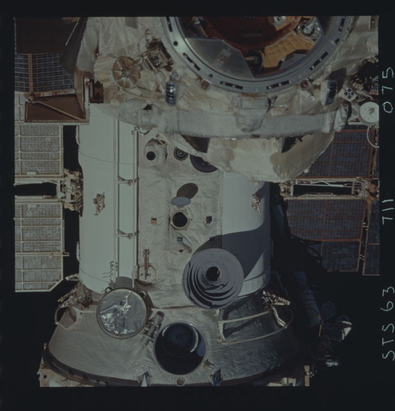STS063-711-075.jpg