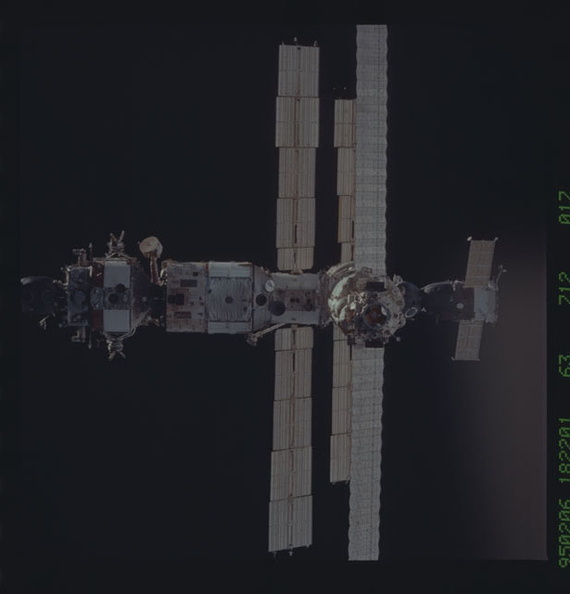 STS063-712-017.jpg