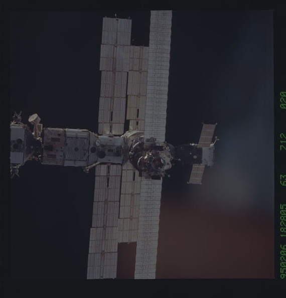 STS063-712-020.jpg