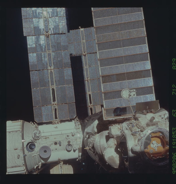 STS063-712-029.jpg