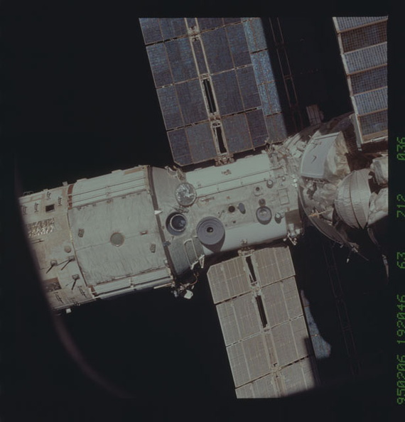 STS063-712-036.jpg