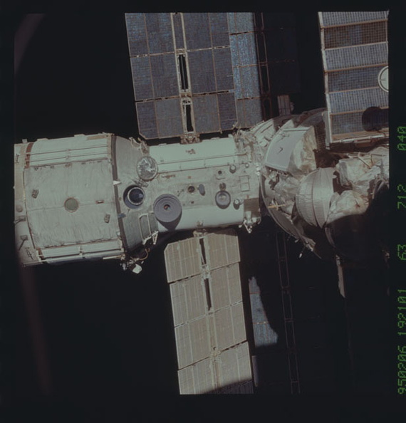 STS063-712-040.jpg