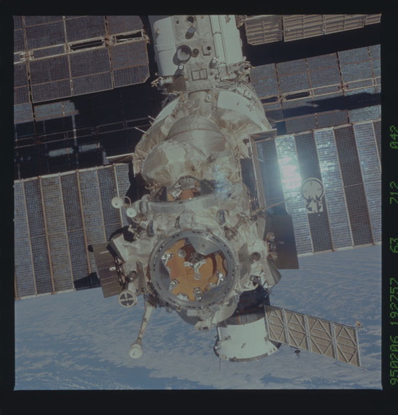 STS063-712-042.jpg