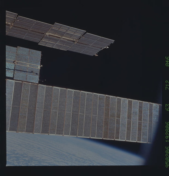 STS063-712-046.jpg