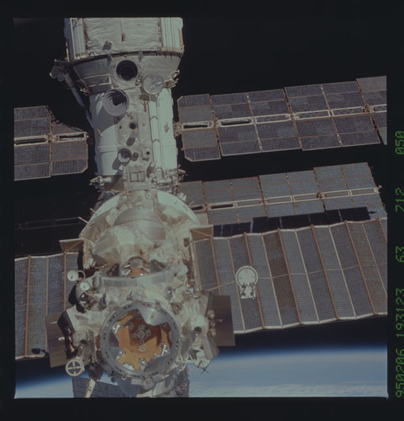STS063-712-050.jpg
