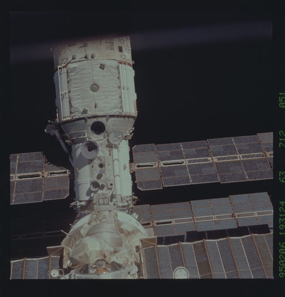 STS063-712-051.jpg