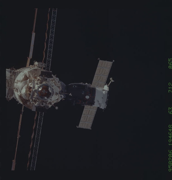 STS063-712-065.jpg
