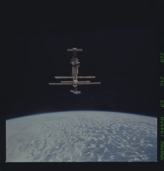 STS063-712-072.jpg