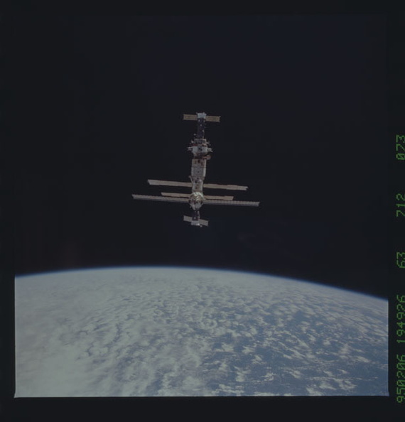 STS063-712-073.jpg