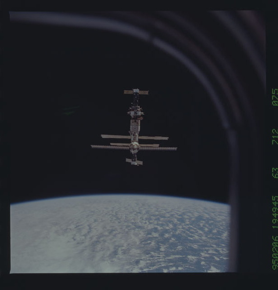 STS063-712-075.jpg