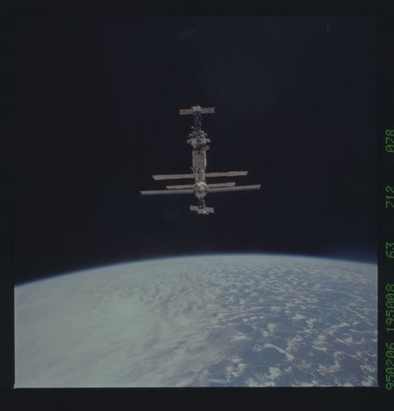 STS063-712-078.jpg